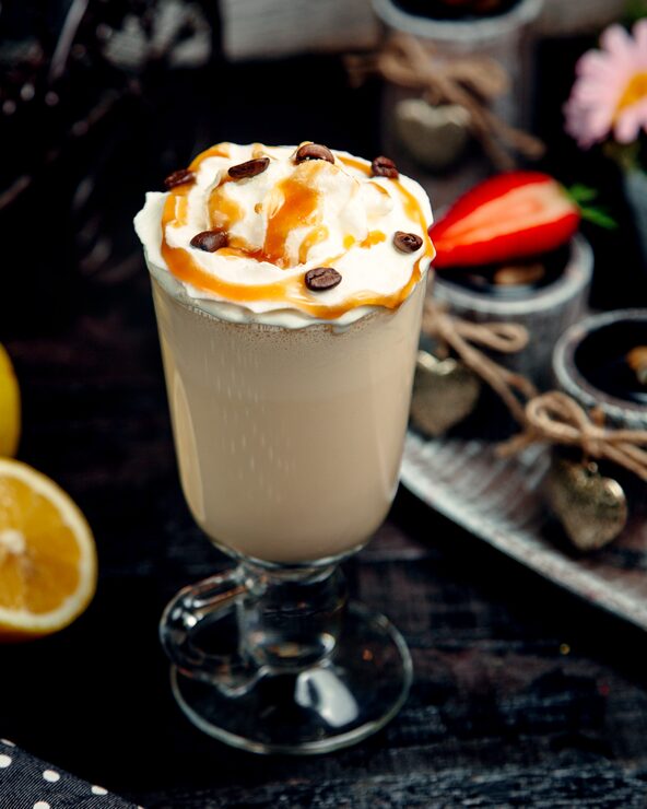 coffee-caramel-latte-table_140725-6591